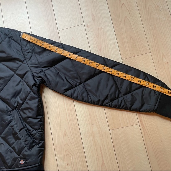 Dickies Women Quilted Bomber Jacket, Black v1, Small - Picture 13 of 14